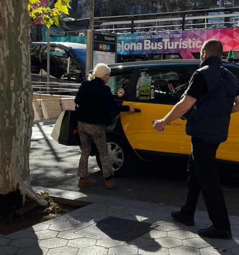 Çıkış yasağı kalkınca Gülşen soluğu o ülkede aldı