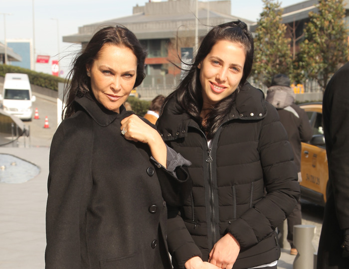 Evlilik İtirafıyla Şaşırttı!