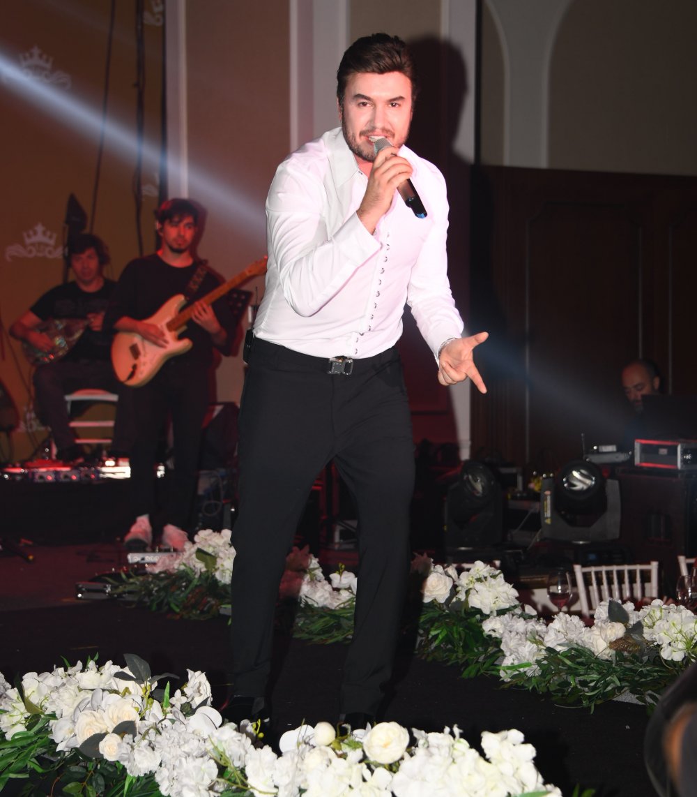 İki bebekten sonra setlere döndü