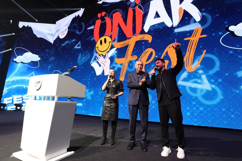 Şener Şen oyunculuğu bırakıyor mu?  İşte cevabı...