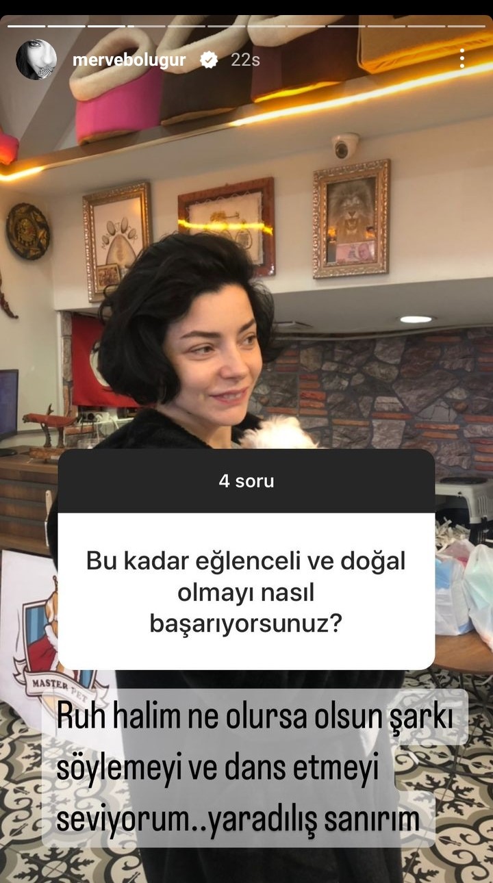 Şarkı Söylediği İçin Eleştirilen Merve Boluğur&#039;dan Flaş Açıklama