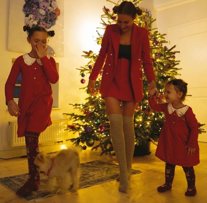 Meryem Uzerli Kızlarını Paylaştı! O Detay Dikkat Çekti 