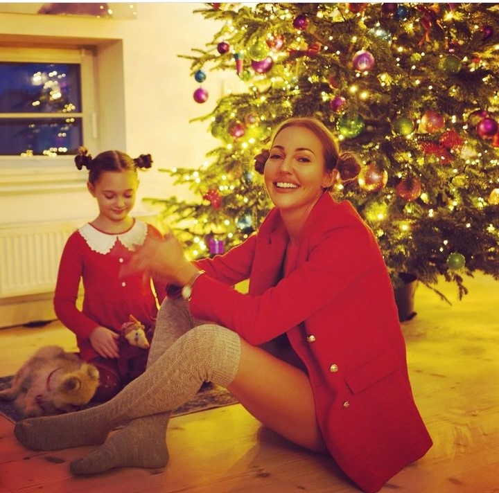 Meryem Uzerli Kızlarını Paylaştı! O Detay Dikkat Çekti 