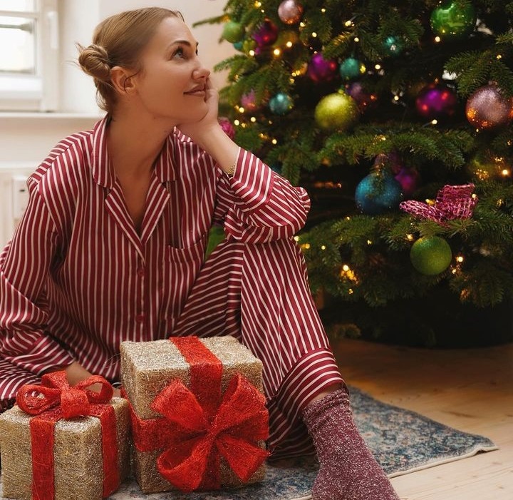 Meryem Uzerli Kızlarını Paylaştı! O Detay Dikkat Çekti 