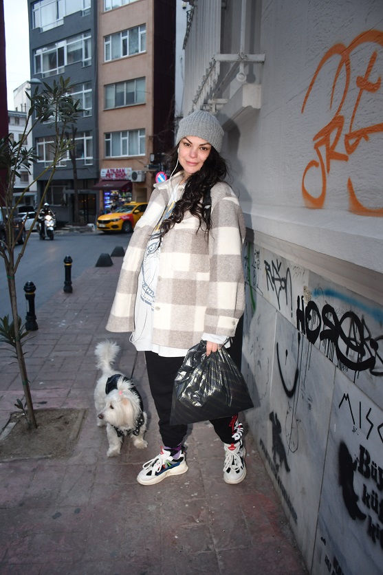 Nez: Antakyalıyım Ailemizden de Can Kaybı Verdik