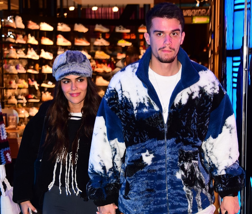 Sürpriz Aşk! Özgü Kaya ile Eren Ören el ele görüntülendi