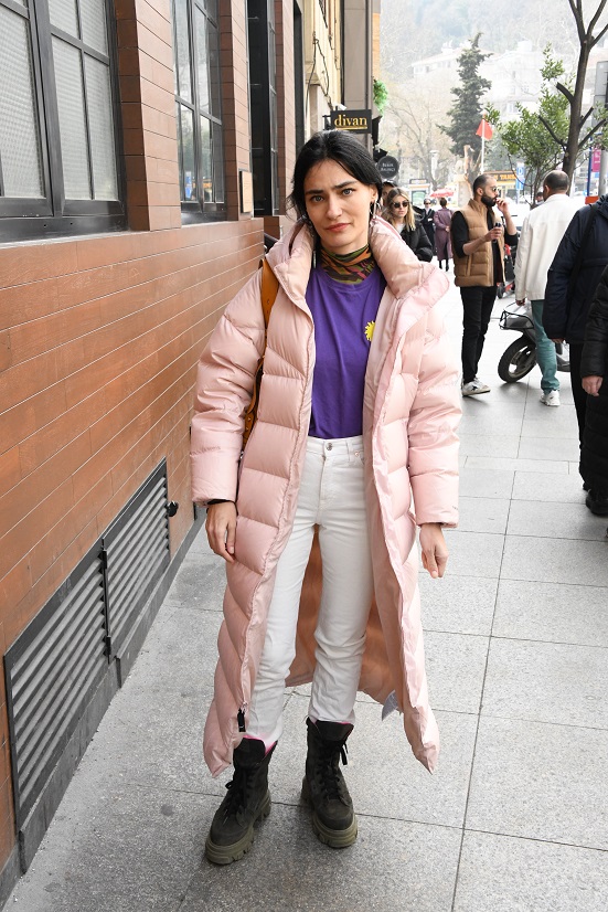 Saadet Işıl Aksoy, Deprem Bölgesine Reklam İçin Gittiği İddia Edilen Ünlülere Sert Tepki