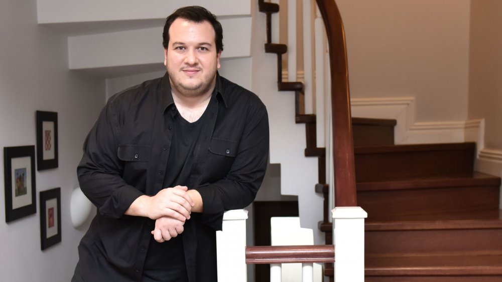 Kızı Şahan Gökbakar&#039;a Ruj Sürdü