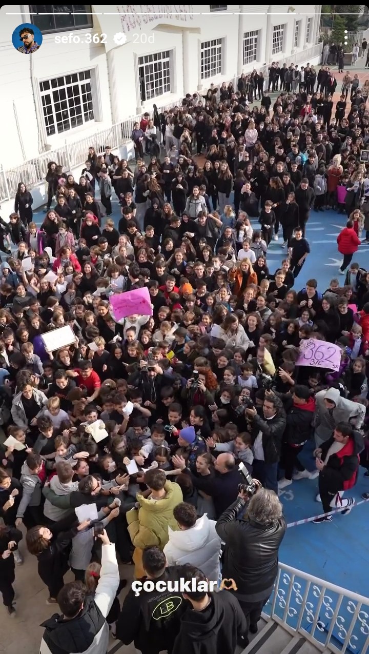 Sefo&#039;dan Hayranlarına Sürpriz 