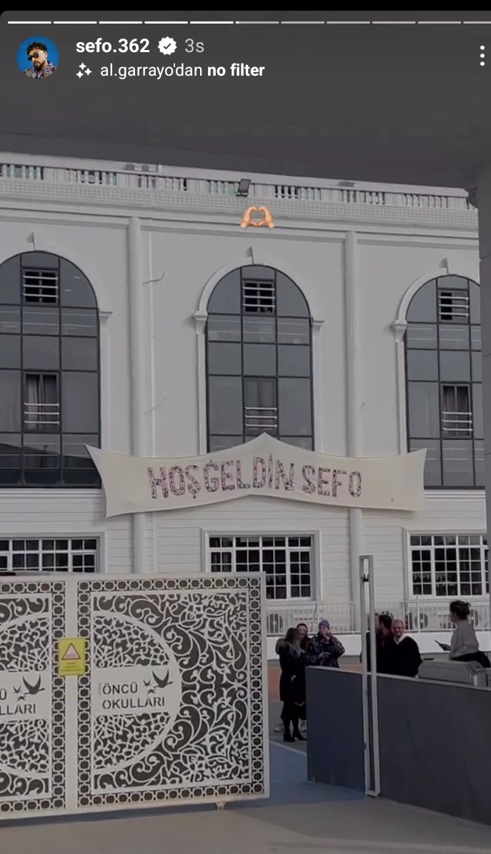 Sefo&#039;dan Hayranlarına Sürpriz 