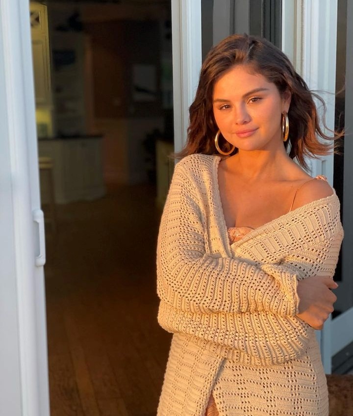 Dünyaca Ünlü Şarkıcı Eski Sevgilisinin Eşini Instagram&#039;dan Takibe Aldı! Takip Nedenini Açıklayarak Dikkat Çekti