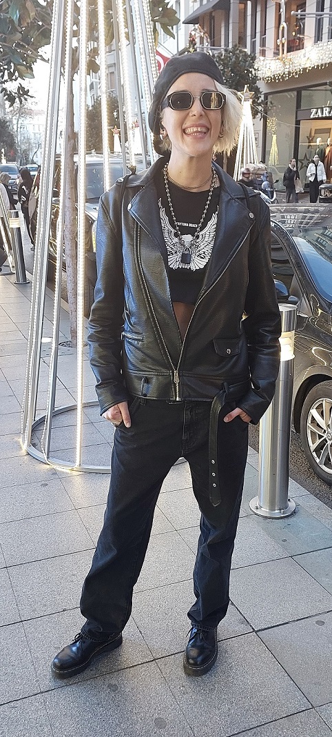 Senem Kuyucuoğlu: Otostop Çekerek Türkiye&#039;yi Dolaşacağım 