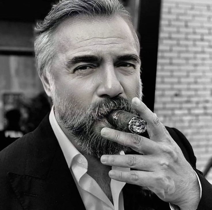 Sevcan Orhan ve Oktay Kaynarca Arasında Sigara Krizi