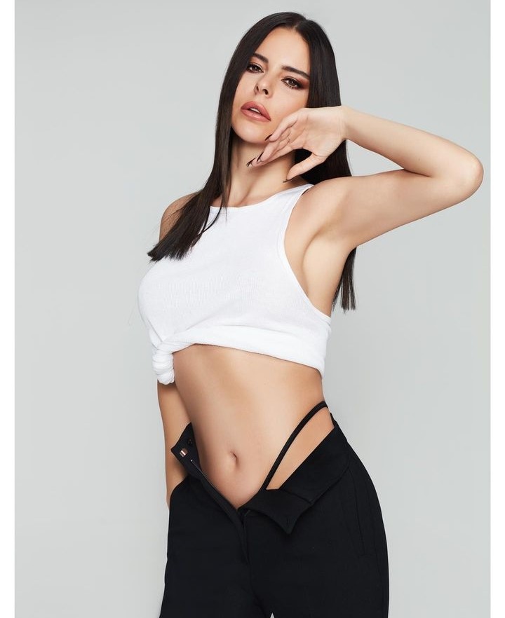 Simge Sağın Hastanelik Oldu