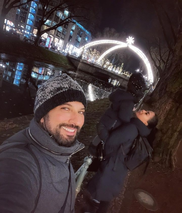 Tarkan&#039;dan eşi Pınar Dilek&#039;le poz