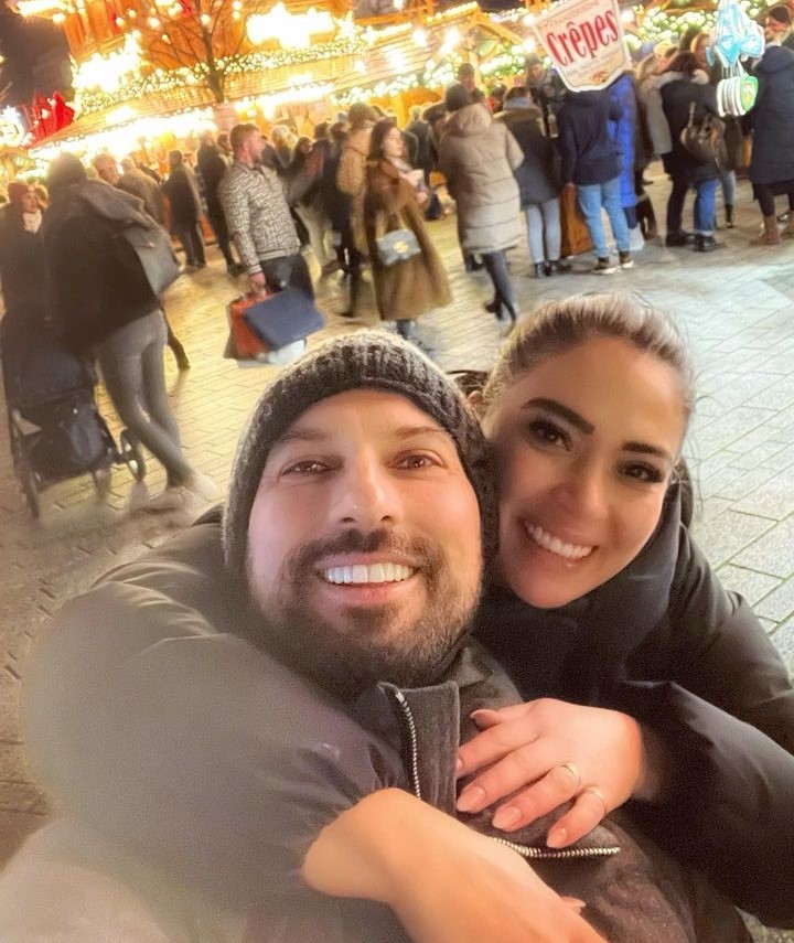 Tarkan&#039;dan eşi Pınar Dilek&#039;le poz