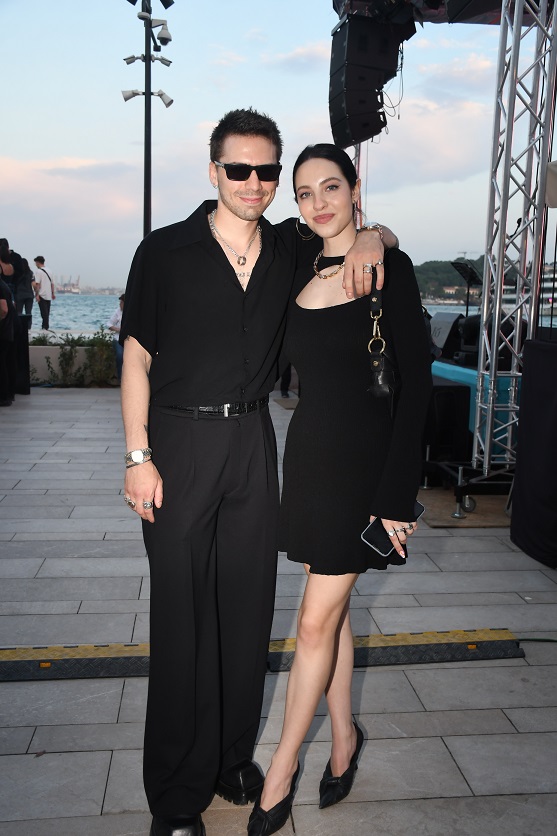 Ünlü Çift Ayrıldı