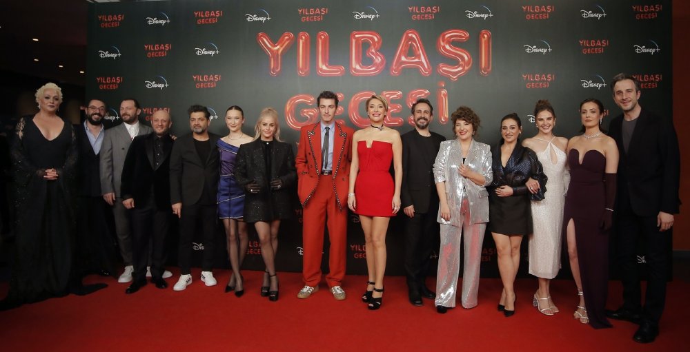 Boran Kuzum Hayranlarını İkiye Böldü 